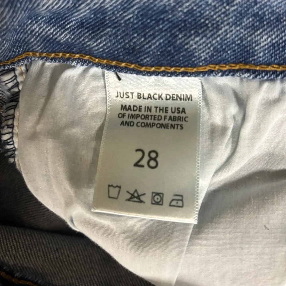 Just Black Straight‎ Leg Jeans Size 28 Destructed Hem